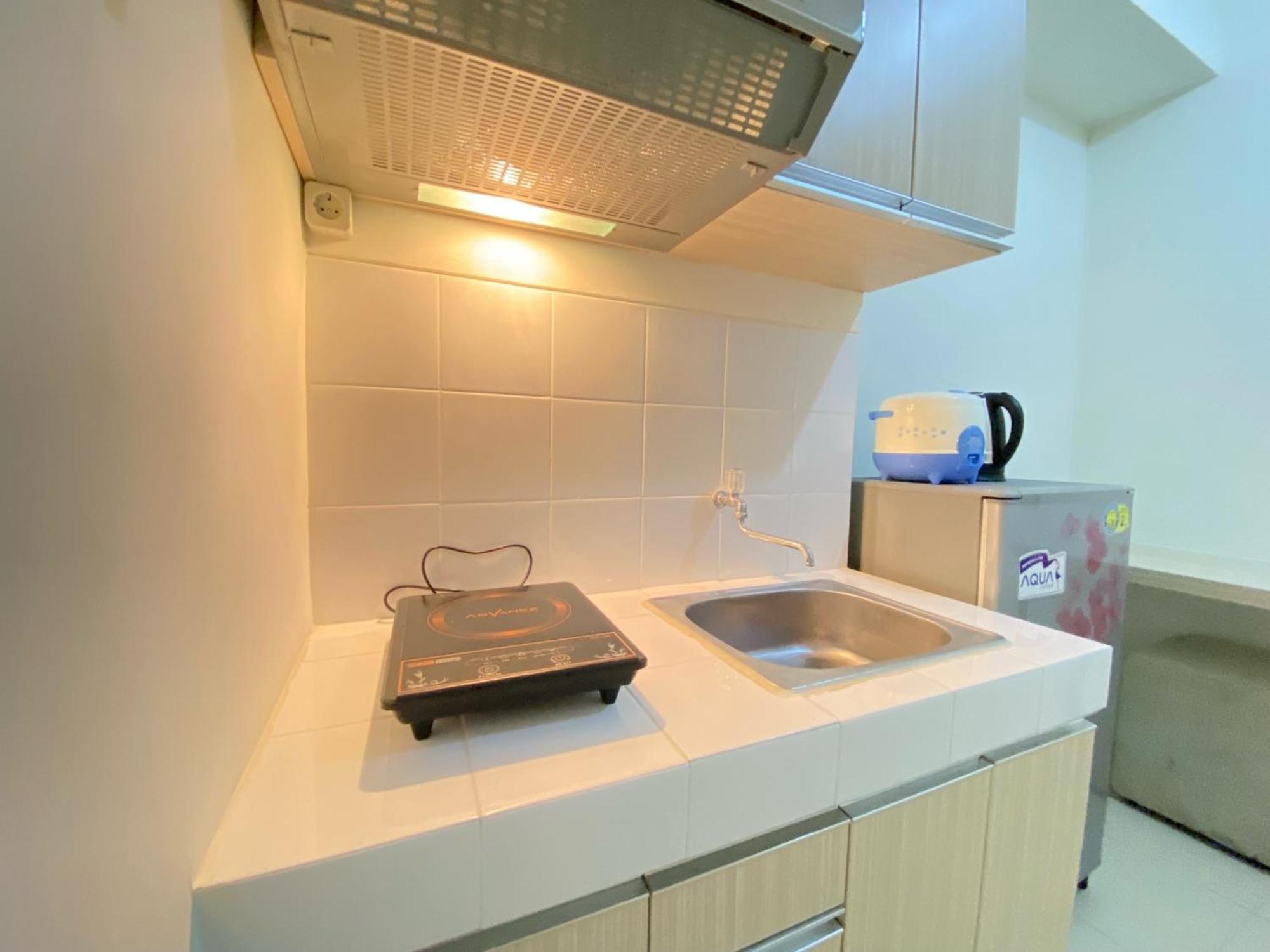 Apartemen Homey Furnished 2br At Parahyangan By Travelio Bandung