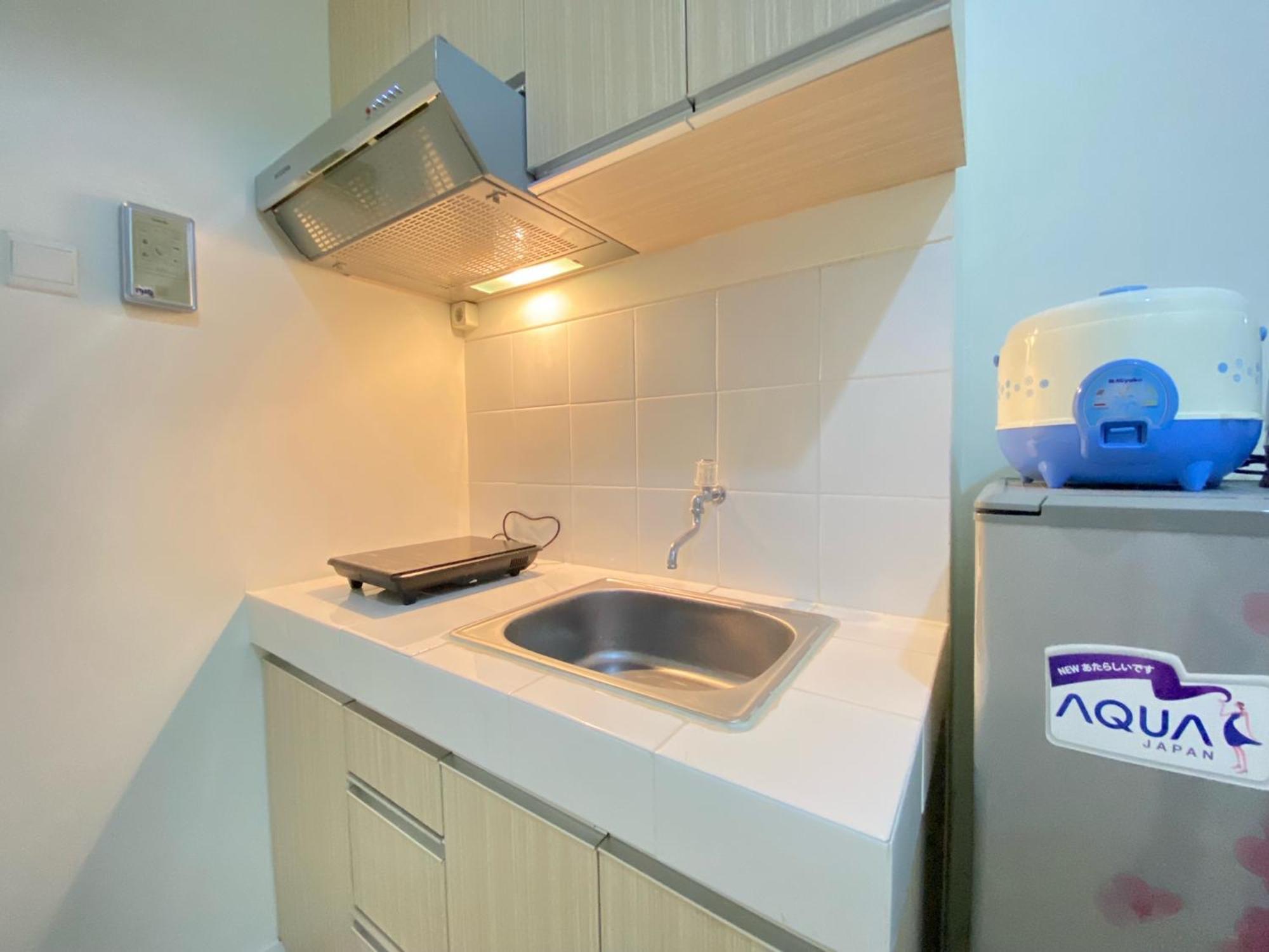 Homey Furnished 2br At Parahyangan By Travelio Apartemen